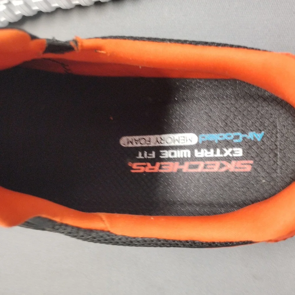 Skechers mens depth